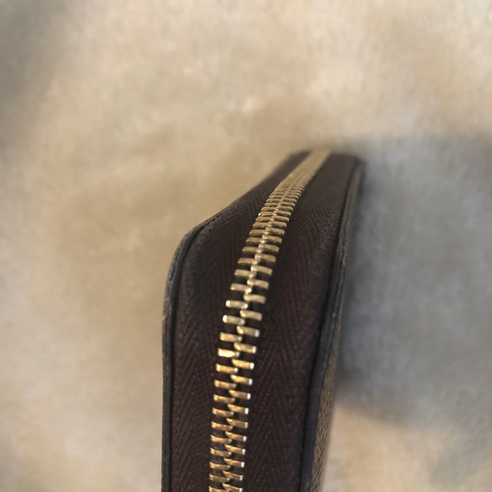 Louis Vuitton Zippy Coin Purse wallet - Picture 8 of 15